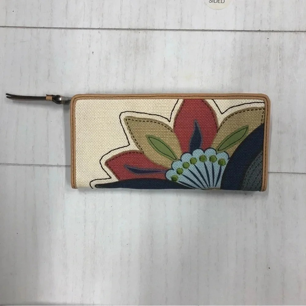 RELIC WALLET canvas Material With Embroidered Flower‎ Inside Card Slots EUC